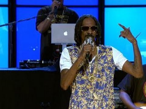 Video thumbnail for youtube video Snoop Dogg rocked the house on the return of Arsenio Hall to late night - Media City Groove