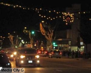 Photo: FLLewis / Media City G -- Street decorations and traffic on Magnolia Boulevard in Burbank for Holiday in the Park November 21, 2014