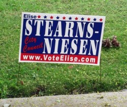 Photo: FLLewis / Media City G -- Elise Stearns-Niesen candidate for Burbank City Council yard sign January 20, 2015