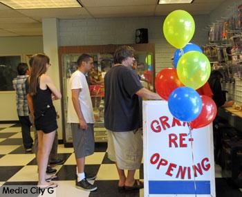 Photo: FLLewis / Media City G -- A line of customers inside Blast From the Past on Magnolia Boulevard in Burbank Saturday July 25, 2015