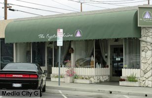 Photo: FLLewis / Media City G -- The Crystal Shrine 1006-1008 North Lima Street Burbank March 5, 2016