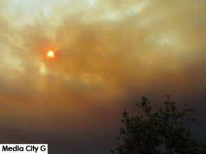 Photo: FLLewis / Media City G -- Sand Fire smoke created an eerie effect in the sky over Burbank. Photo shot near Pavilions supermarket 1110 West Alameda Avenue late Saturday July 23, 2016