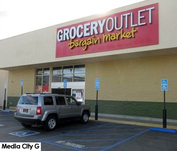 Photo: FLLewis / Media City G -- Grocery Outlet at 1615 West Verdugo Avenue Burbank February 15, 2017