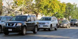 Photo: FLLewis/Media City G -- A line of vehicles in the 1900 block of North Screenland Drive just before classes start in the morning at Luther Burbank Middle School Burbank winter 2011
